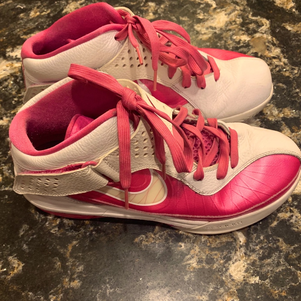 Nike Air Max Soldier V LeBron shoes.  Size 10.5